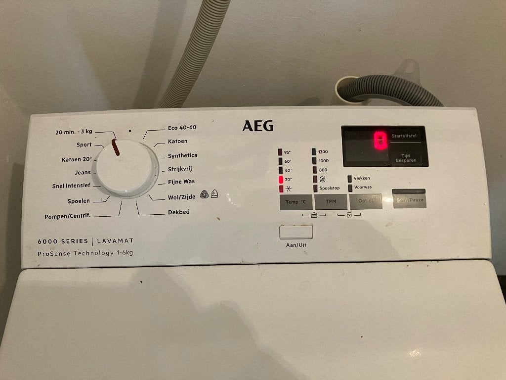 Wasmachine AEG bovendraaier, Ophalen, 1200 tot 1600 toeren, Gebruikt, 4 tot 6 kg