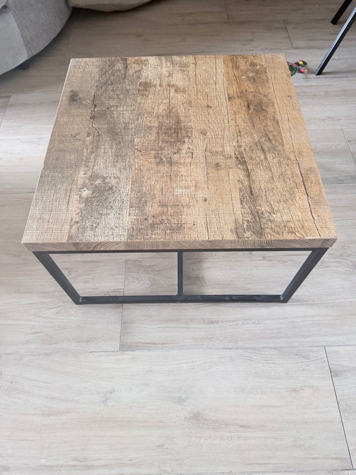 leuke salon/bijzet tafel, Ophalen, Zo goed als nieuw, Rond, 50 tot 100 cm