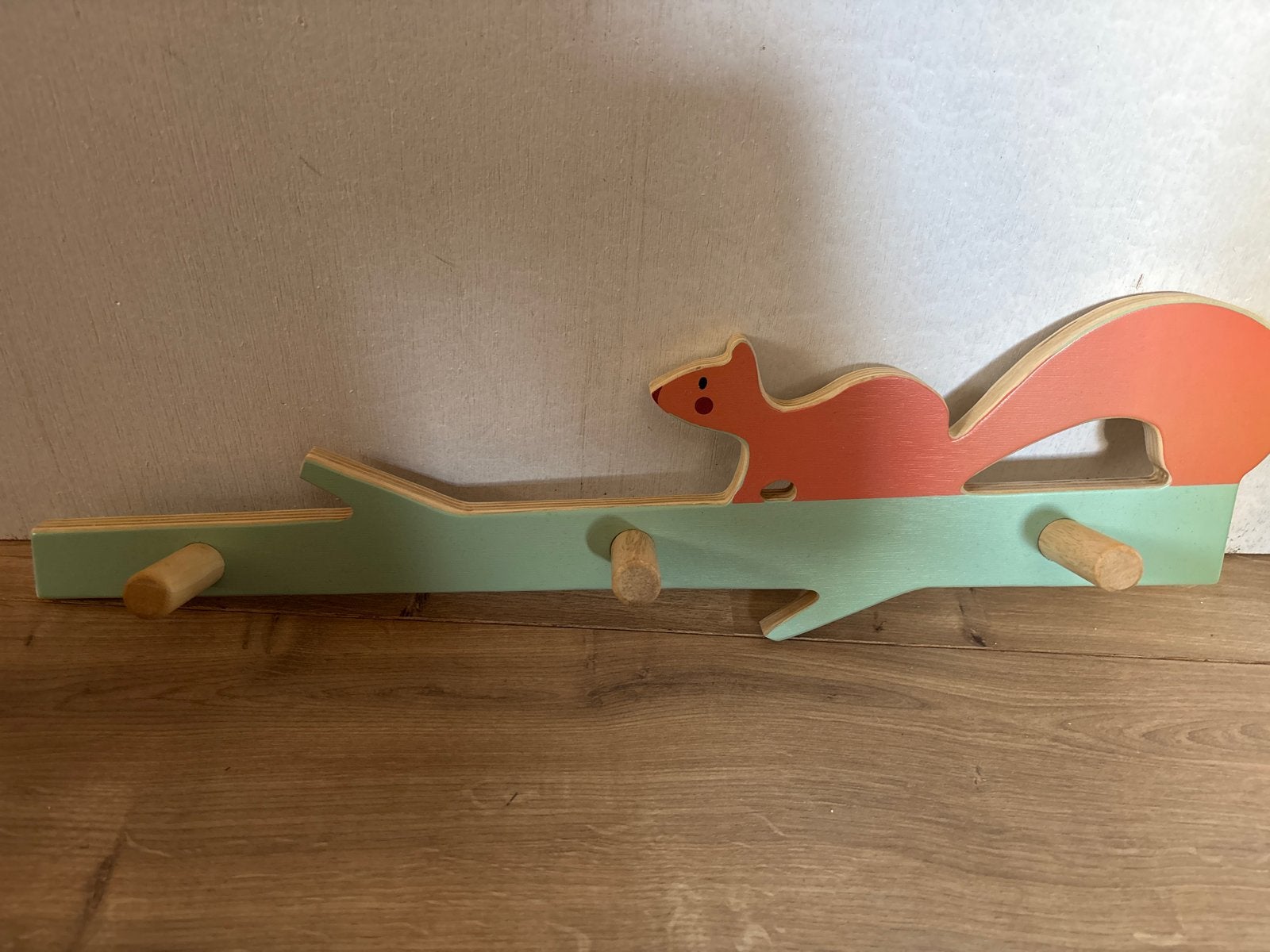 Leuke kinder kapstok met eekhoorn design, Ophalen, Nieuw, Minder dan 100 cm, Kinderkapstok