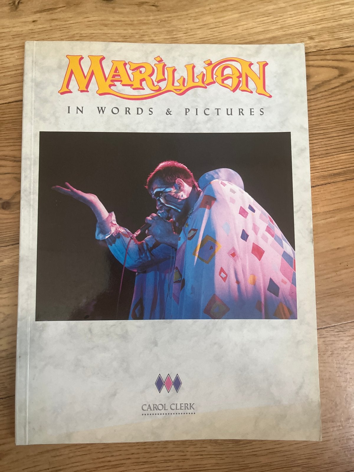 Marillion In Words & Pictures - Geïllustreerde Geschiedenis, Ophalen of Verzenden, Gelezen, Artiest