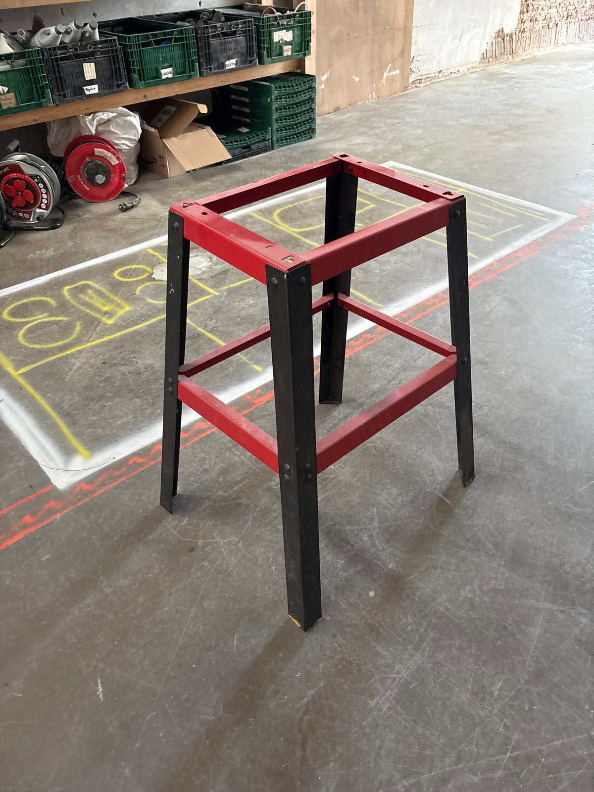 Stevig onderstel voor afkortzaag - Rood/Zwart, Ophalen, Gebruikt, Overige typen