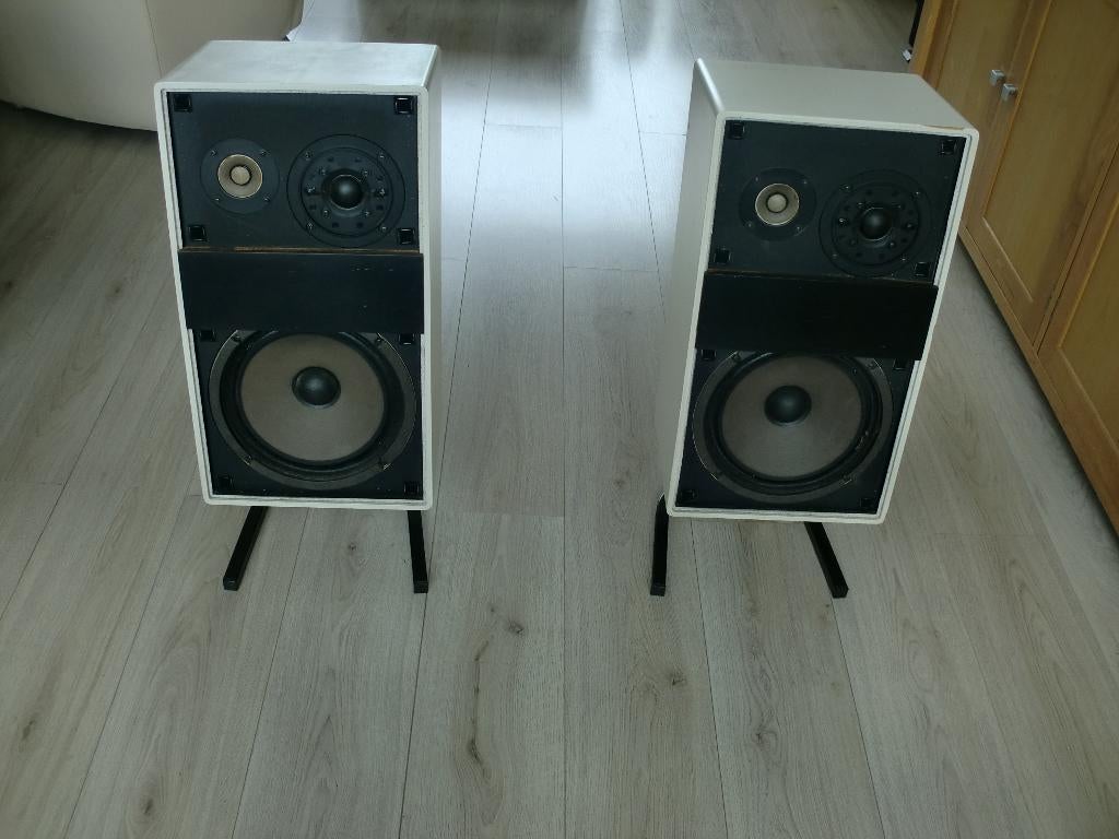 Perser BLS-25 Drie weg made Italy top sound te beluisteren., Zo goed als nieuw, 60 tot 120 watt, Front, Rear of Stereo speakers