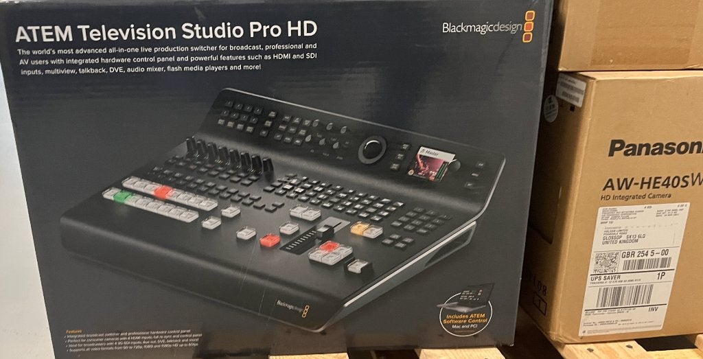 Pro Video set BM ATEM Pro-HD + 4 Panasonic pro PTZ Camera's, Ophalen, Gebruikt, Video