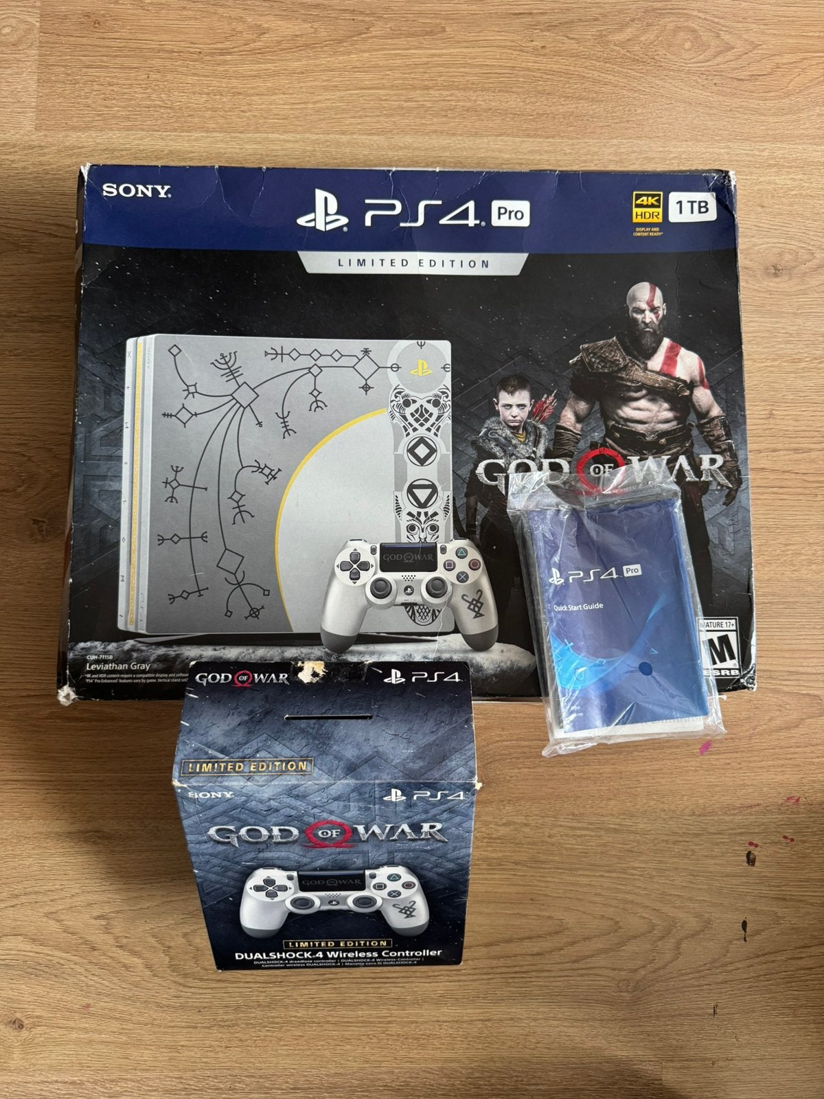 PS4 Pro God of War edition, Ophalen, Zo goed als nieuw, Met 2 controllers, Pro