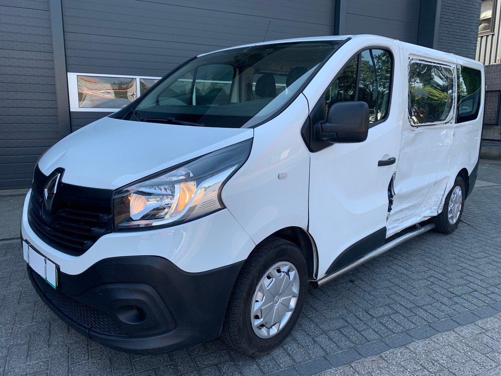 RENAULT TRAFIC 1.6 DCI 9 PERSOONS PDC 2017 NETTO 5350,-, Auto's, Stof, Euro 6, 1598 cc, Te koop