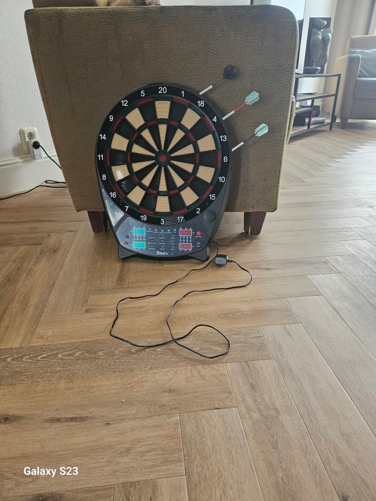 Elektronisch Dartbord met Soft Tip Darts, Sport en Fitness, Darts, Ophalen of Verzenden, Zo goed als nieuw, Dartbord met pijlen