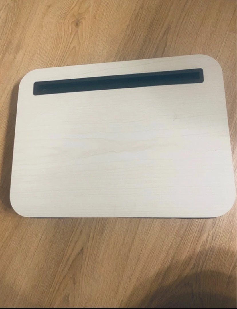 Laptoptafel voor op schoot - Comfortabel en praktisch, Computers en Software, Laptoptafels, Zo goed als nieuw, Ophalen of Verzenden