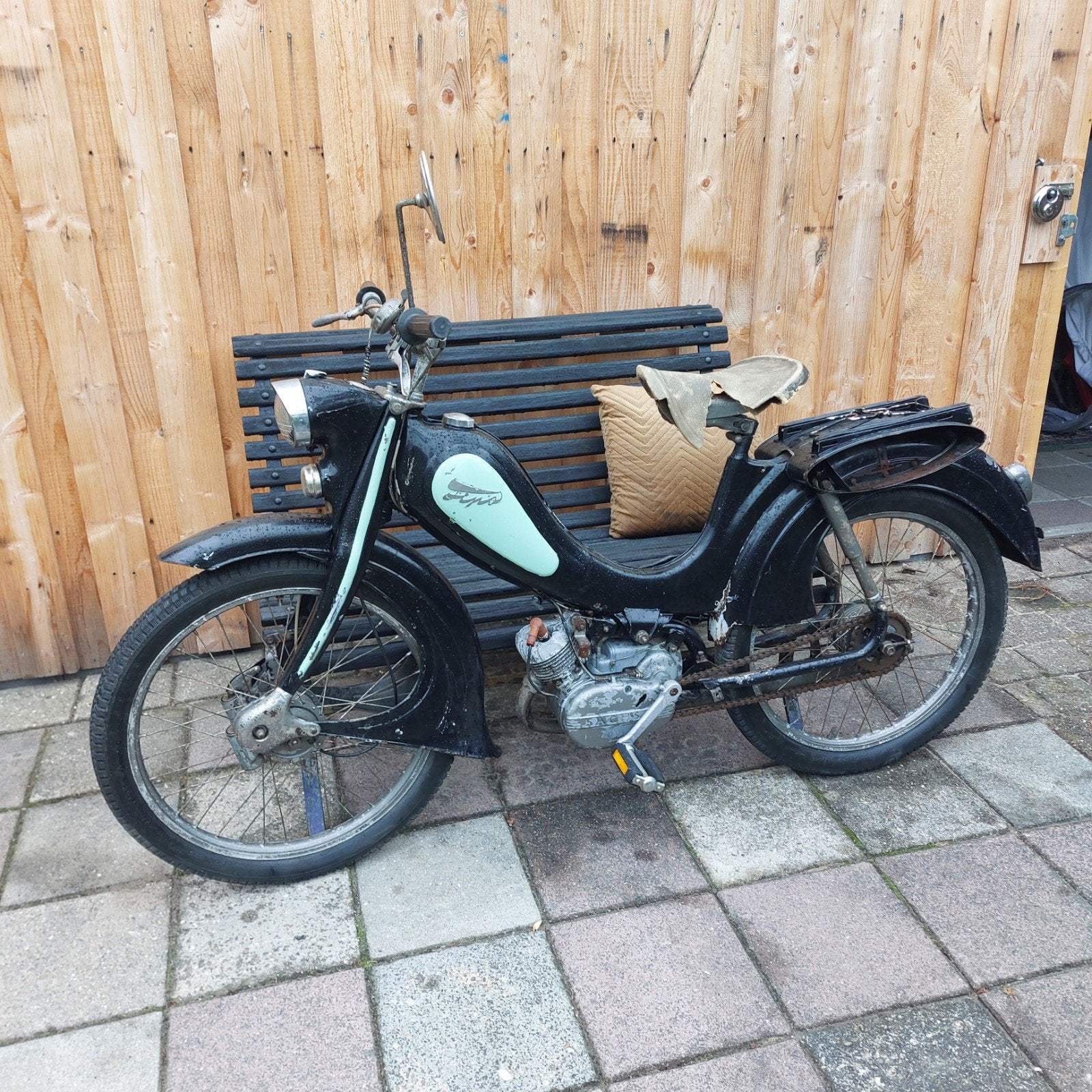Triumph Fips Bromfiets, Maximaal 45 km/u, 47 cc, 2 versnellingen, Ophalen