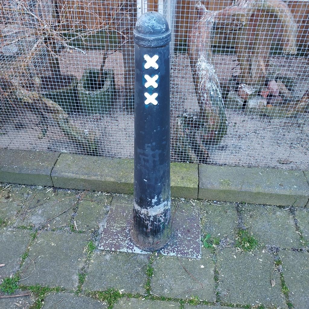 Amsterdamse palen met voetplaat, Ophalen, Minder dan 10 meter