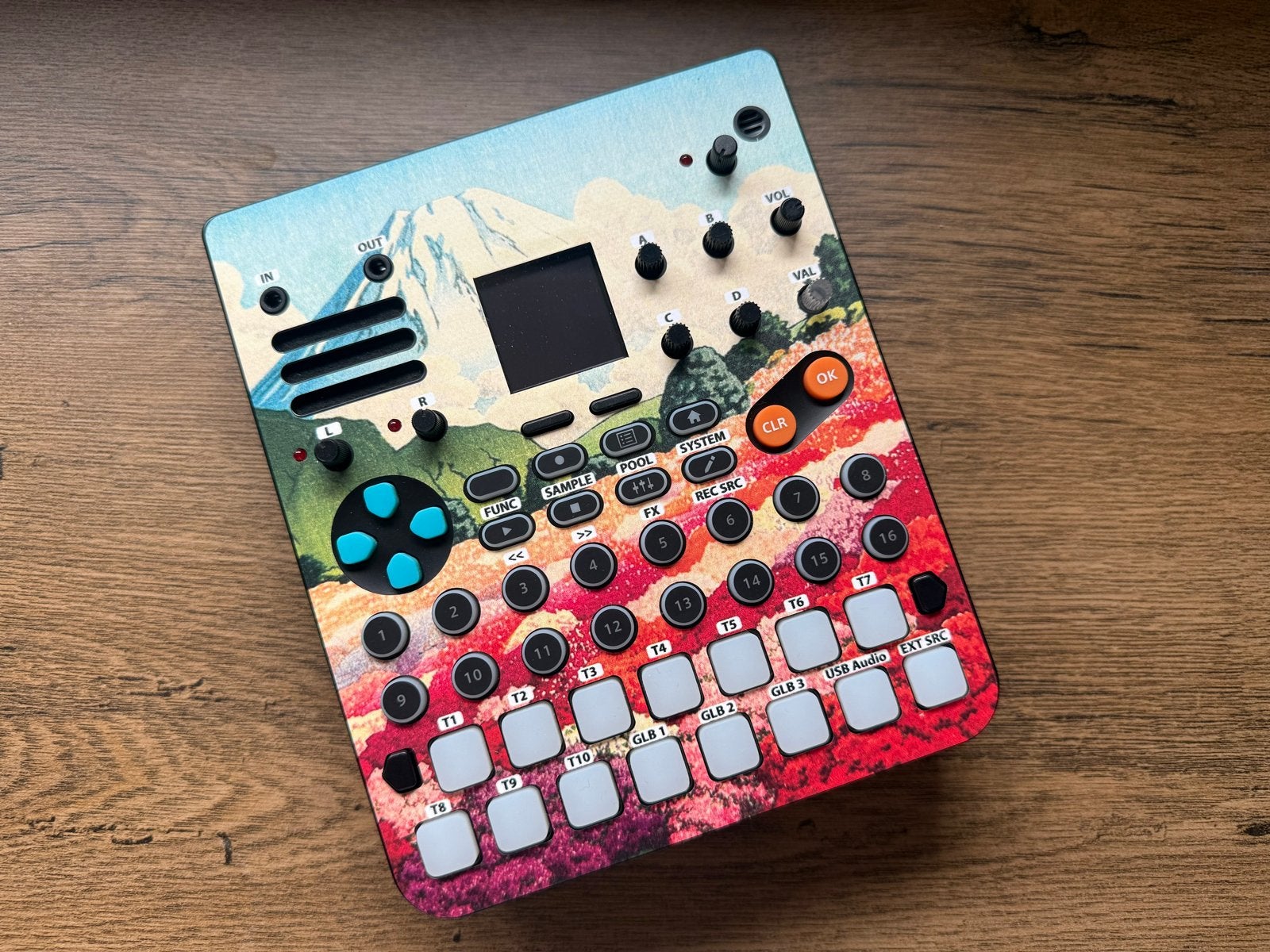 Sonicware Smpltrek met limited edition skin en decksaver, Ophalen of Verzenden, Zo goed als nieuw, Overige aantallen, Overige merken