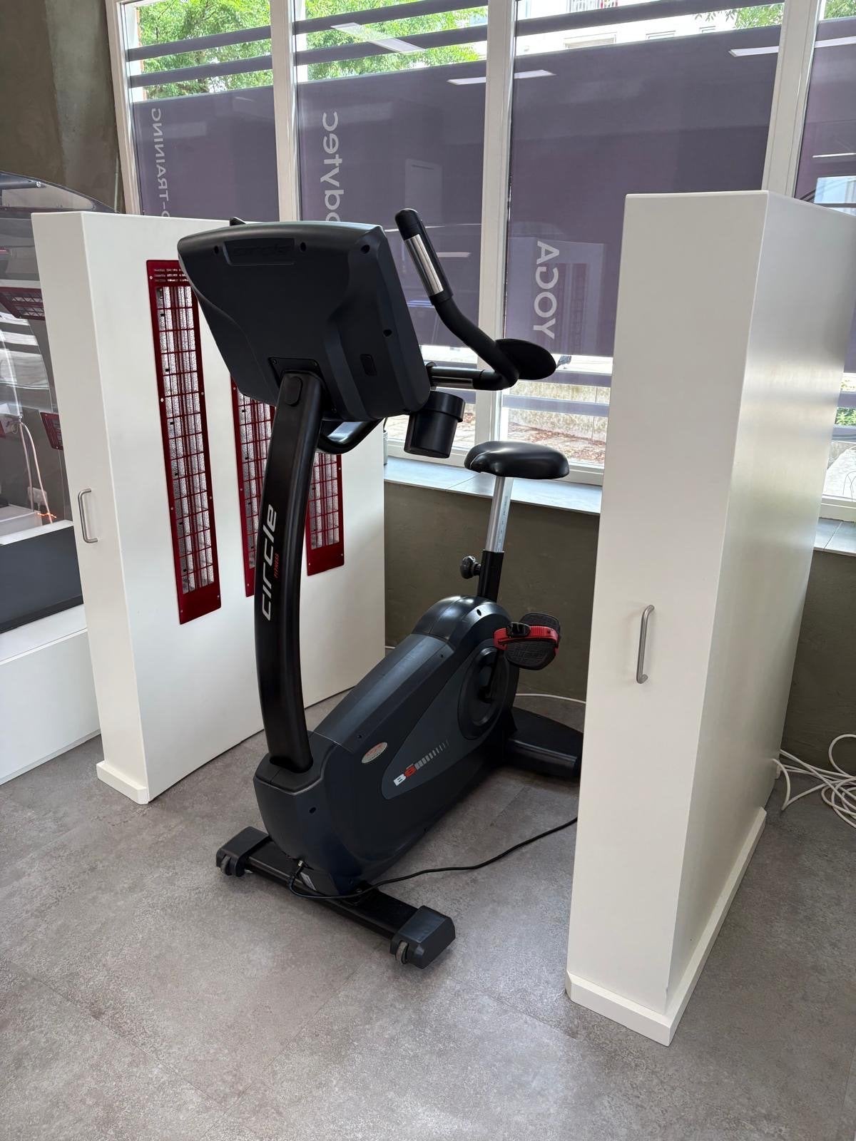 Infrarood fiets - fitbike - Hometrainer met warmtetherapie, Ophalen, Zo goed als nieuw, Metaal, Benen