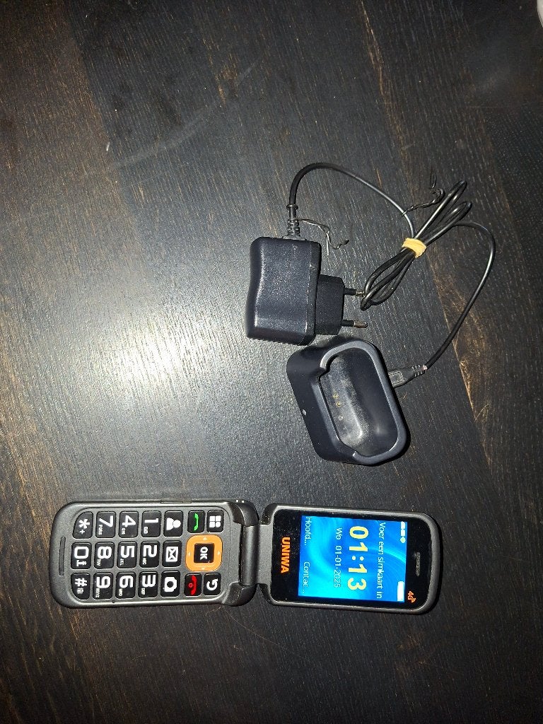 Gsm senioren als nieuw maar een paar keer gebruikt., Ophalen of Verzenden, Zo goed als nieuw, Overige modellen, Overige typen