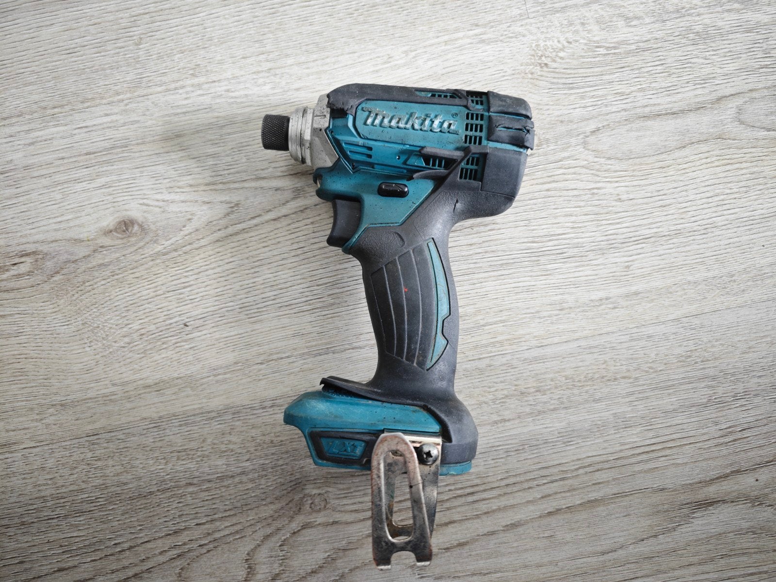 Makita DTD152 accu slagschroevendraaier, Ophalen of Verzenden, Gebruikt, Minder dan 400 watt, Boor- en Schroefmachine
