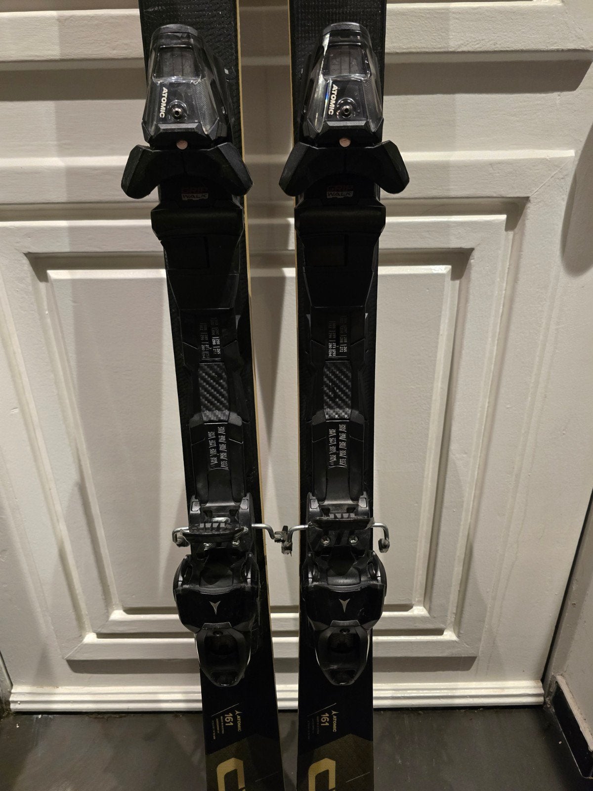 161cm ATOMIC CLOUD C12 REVOSHOCK DAMES, 160 tot 180 cm, Ophalen of Verzenden, Zo goed als nieuw, Carve