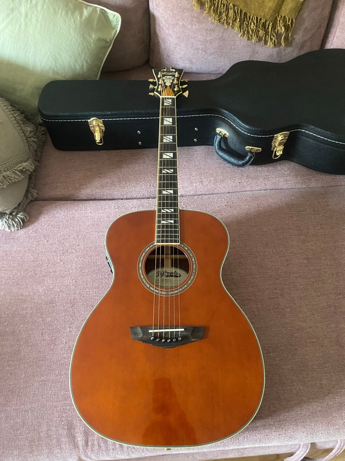 D'Angelico Excel Gramercy akoestische gitaar met koffer, Ophalen, Zo goed als nieuw, Western- of Steelstringgitaar, Met (piezo-)element
