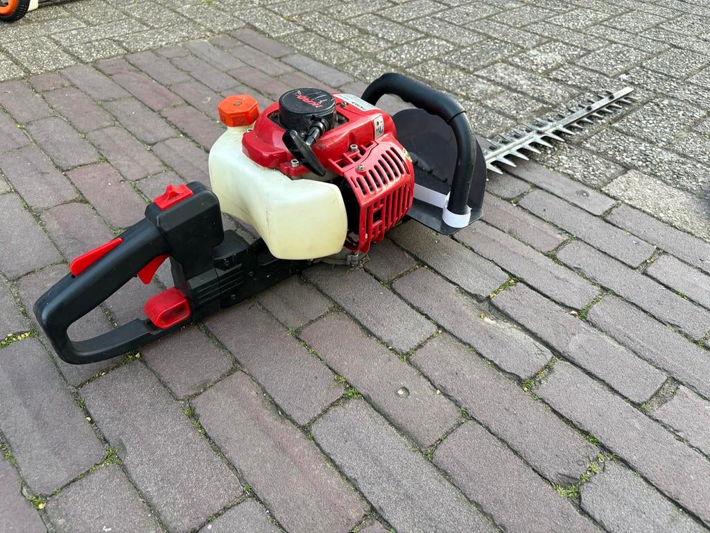 Goedlopende Ikra Benzine Heggenschaar - Nagekeken, Ophalen of Verzenden, Gebruikt, Benzine