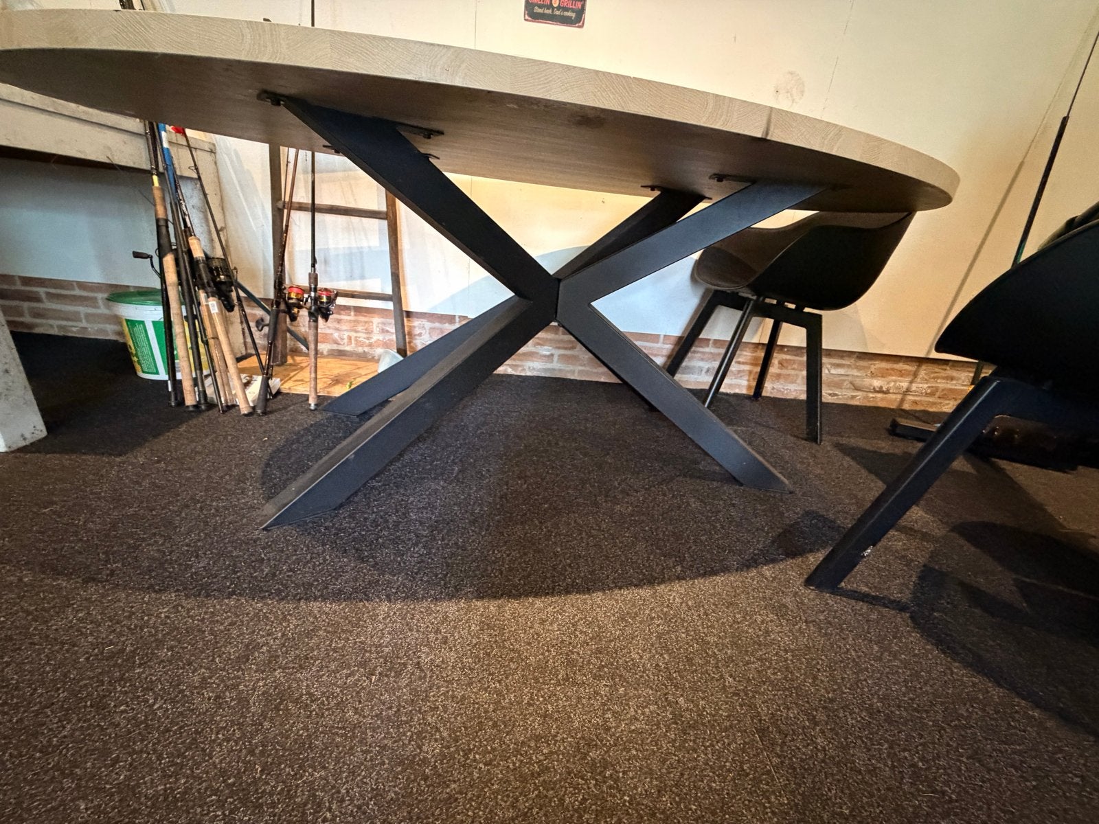 Ovale eettafel met spinpoot - 200x100 cm, Huis en Inrichting, Tafels | Eettafels, Ophalen, 50 tot 100 cm, Zo goed als nieuw, Vijf personen of meer