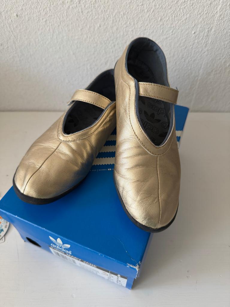 Adidas Mary Jane Ballerina's Goud Maat 38, Overige kleuren, Gedragen, Ballerina's, Ophalen of Verzenden