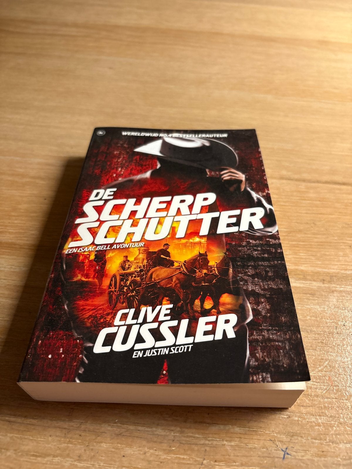 De Scherpschutter - Clive Cussler & Justin Scott, Ophalen of Verzenden, Gelezen