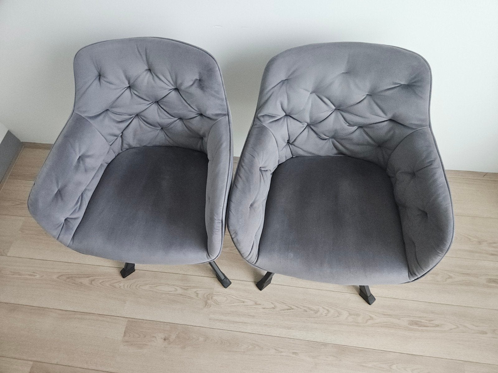 WOOOD Elaine Velvet eetkamerstoelen met armleuning, Huis en Inrichting, Stoelen, Ophalen, Twee, Modern, Scandinavisch, Industrieel