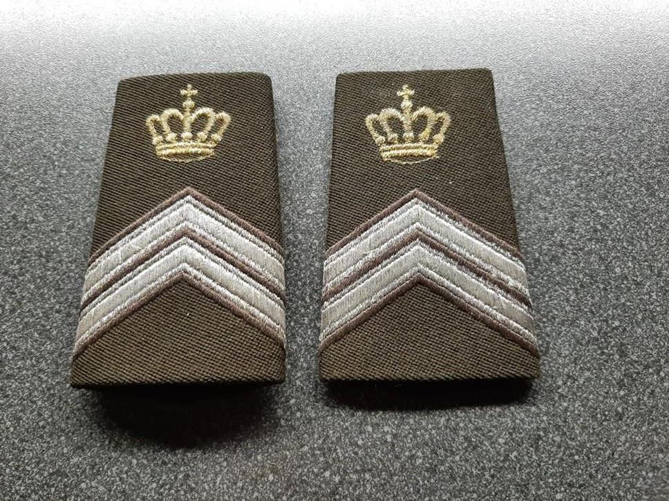 Sergeant Majoor  - Administrateur    DT 2011  / KL, Ophalen of Verzenden, Landmacht, Nederland, Embleem of Badge