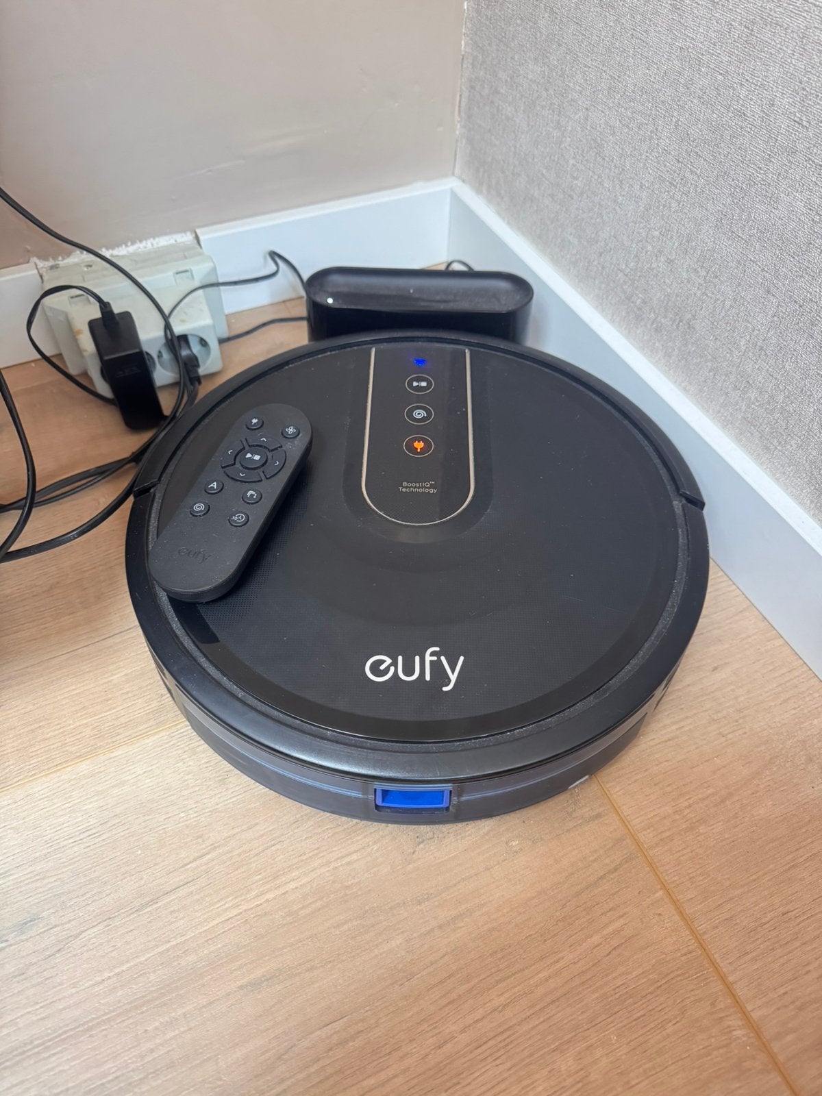 Eufy 35C robot stofzuiger, Ophalen of Verzenden, Zo goed als nieuw