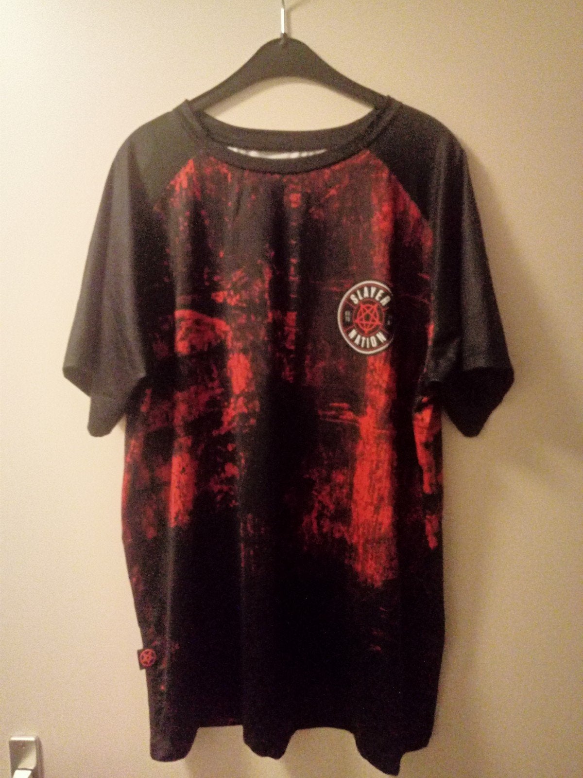Slayer Nation VoetbalshirtMaat L, Kleding | Heren, T-shirts, Zwart, Ophalen of Verzenden, Zo goed als nieuw, Slayer