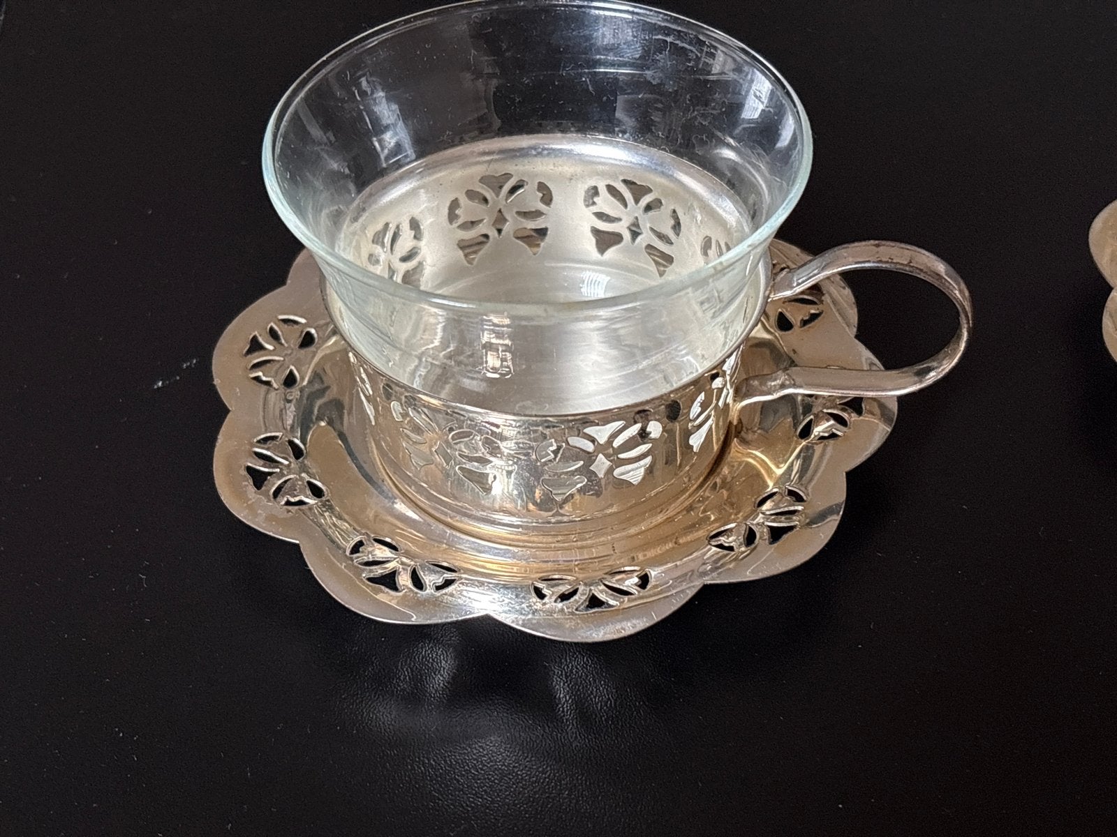 Set van 2 zilveren theekopjes met glazen inzet, Antiek en Kunst, Antiek | Goud en Zilver, Ophalen, Zilver