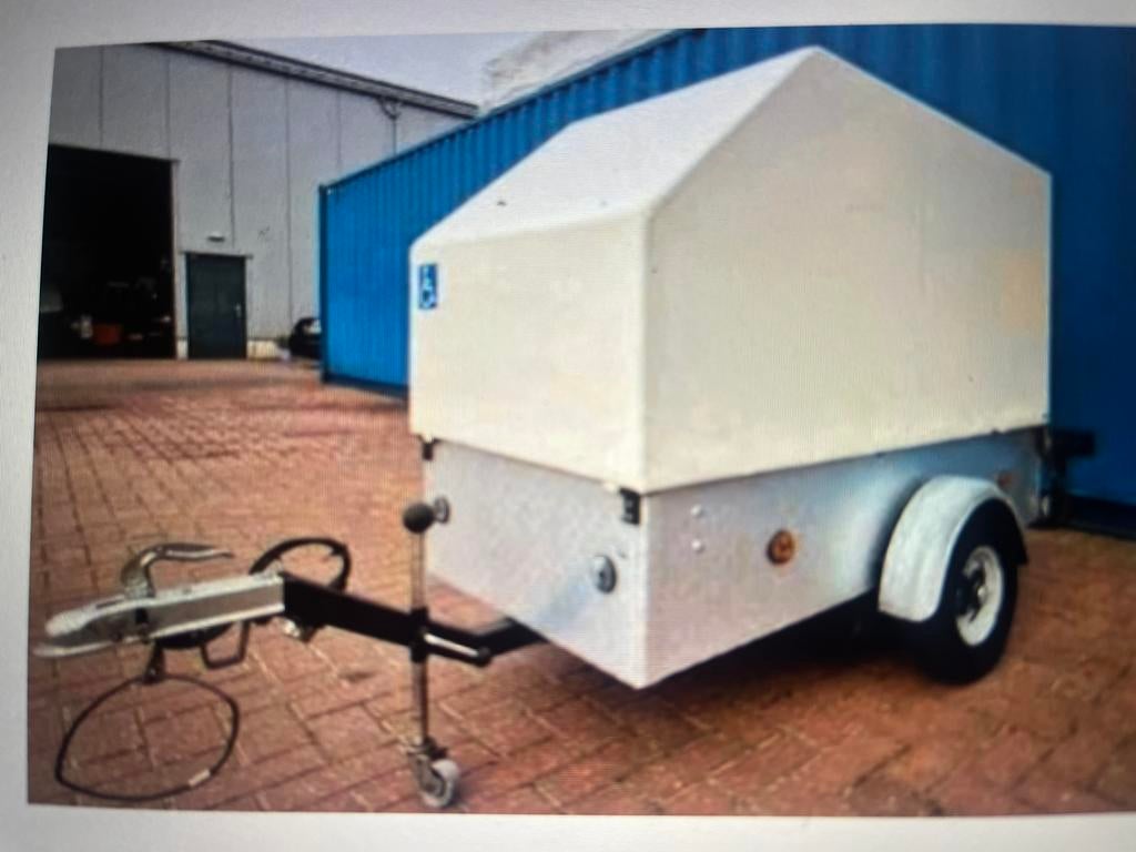 Te huur scootmobiel aanhanger, Ophalen, Zo goed als nieuw