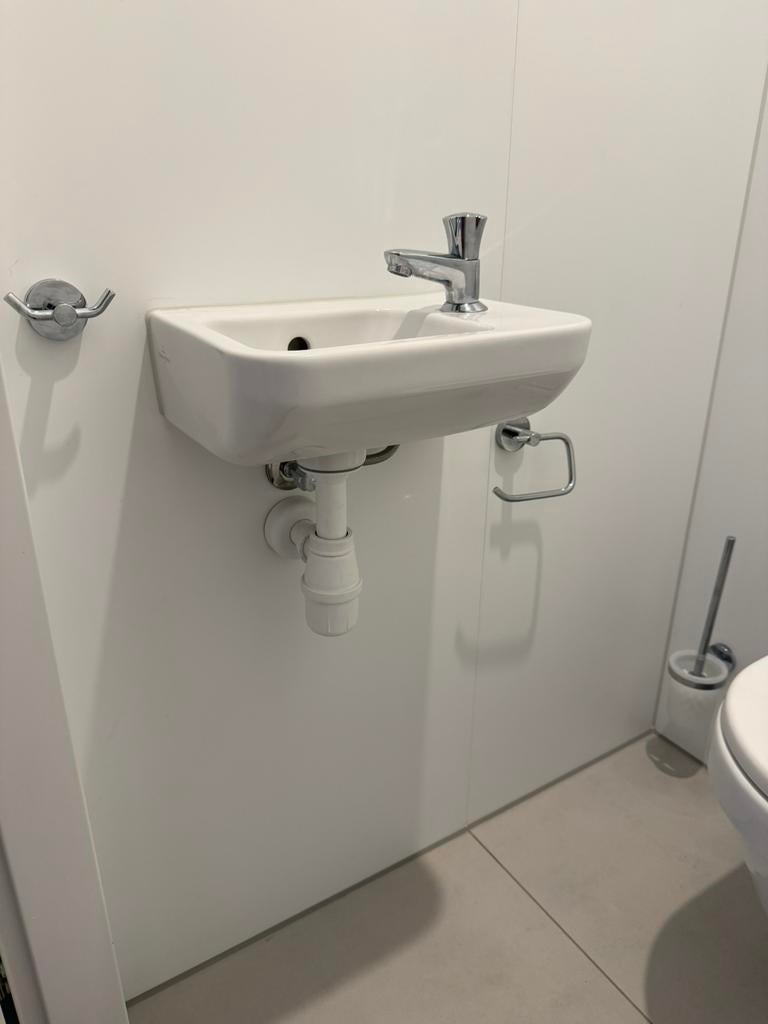 Complete set toilet Villeroy & Boch, Ophalen, Minder dan 50 cm, Nieuw, Minder dan 25 cm