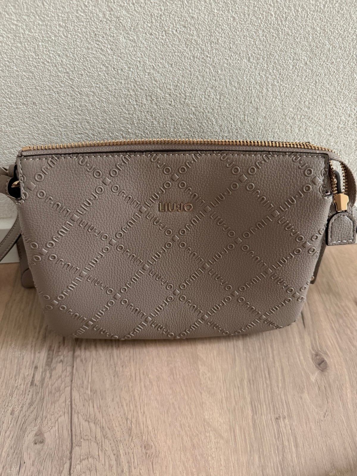 Nieuwe Liu Jo Schoudertas - Stijlvol en Compact, Ophalen of Verzenden, Nieuw, Beige, Schoudertasje