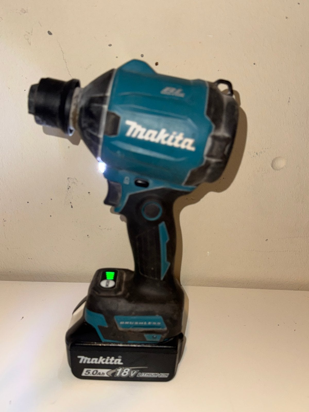 Makita DTD153 18V Accu Slagmoersleutel met 5.0Ah Accu, Doe-het-zelf en Verbouw, Gereedschap | Boormachines, Ophalen of Verzenden