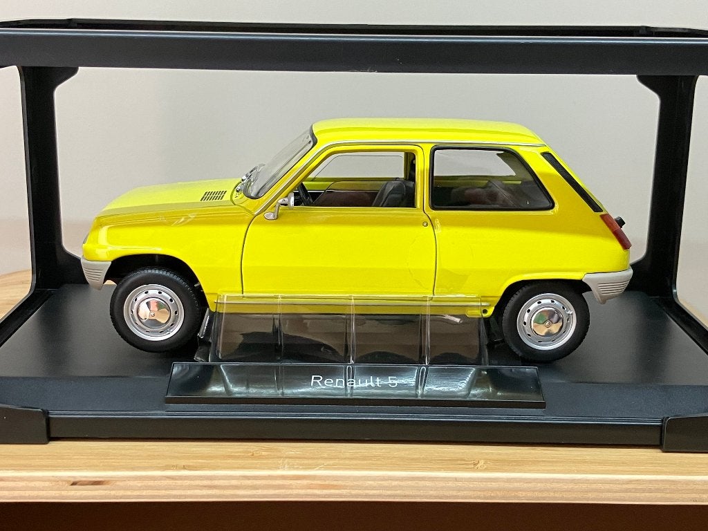 Renault 5 TL van 1974 in het geel  1/18 Norev, Ophalen of Verzenden, Auto, Norev