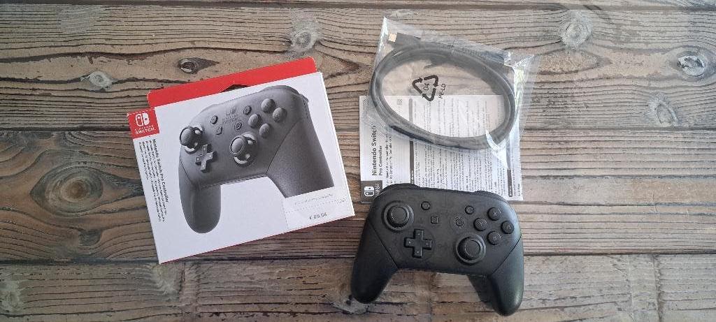 Nieuwstaat: Nintendo switch pro controller!!!, Overige genres, 1 speler, Ophalen of Verzenden, Zo goed als nieuw