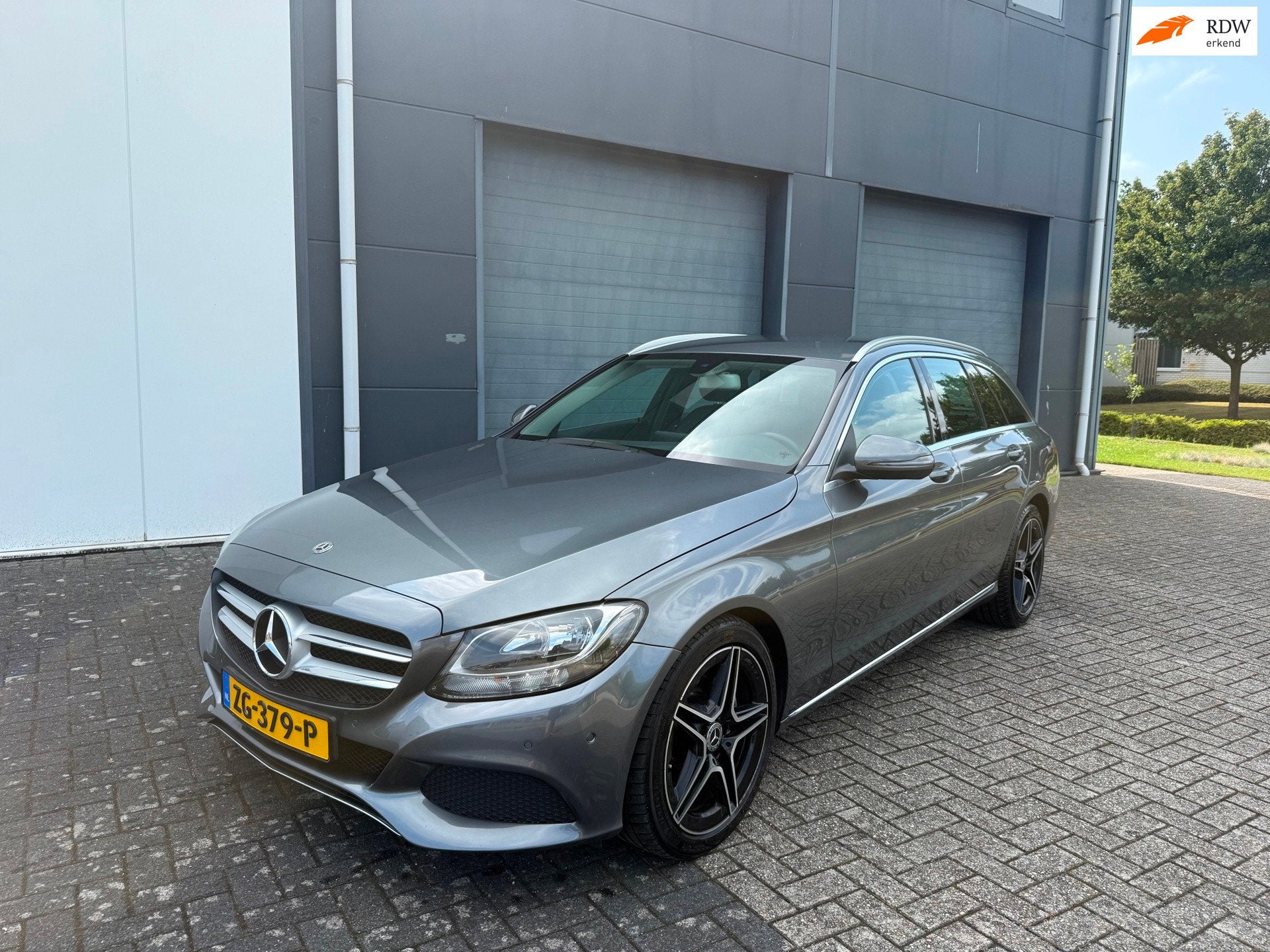 Mercedes-Benz C-klasse Estate 200 CDI 2018 Premium Plus, Auto's, Automaat, 4 cilinders, Leder en Stof, 23 km/l