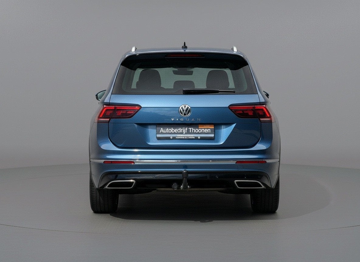 Volkswagen Tiguan Allspace 1.5 TSI Highline Business R 7p. |, Auto's, Euro 6, Blauw, 14 km/l, Bedrijf