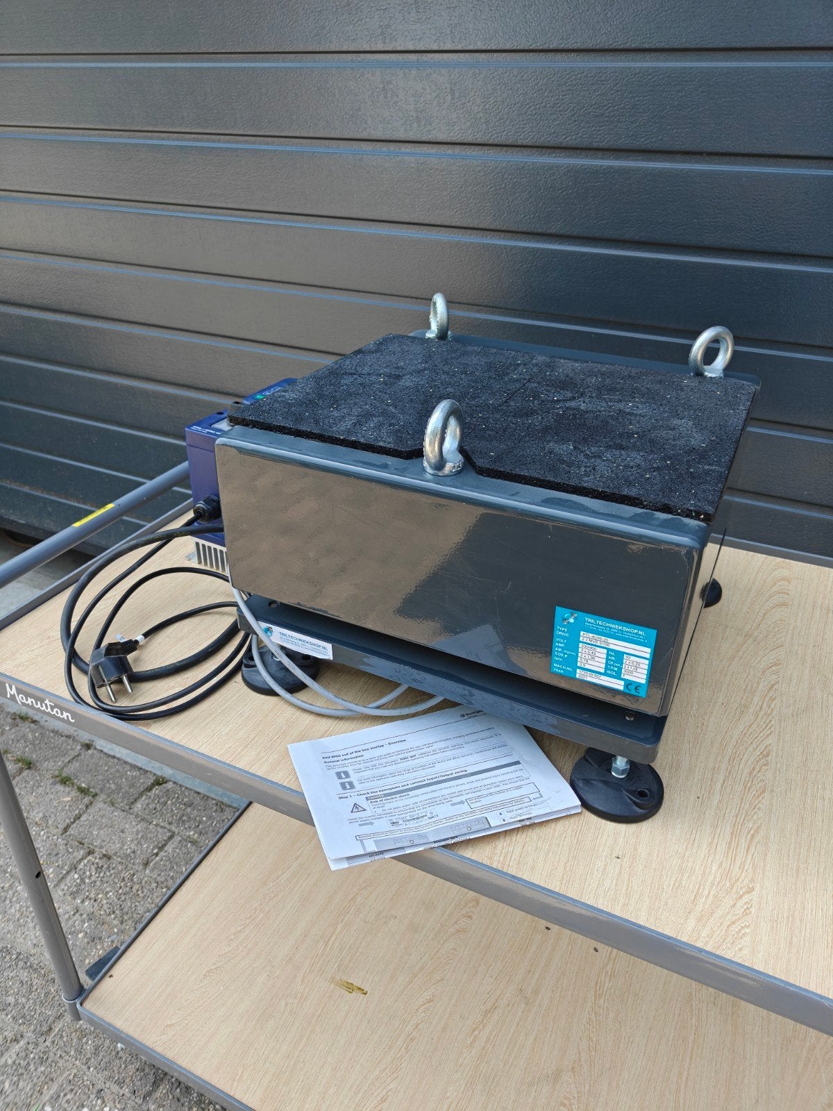 Triltafel 400x400 voor mengen en verdichten tot 100kg, Ophalen