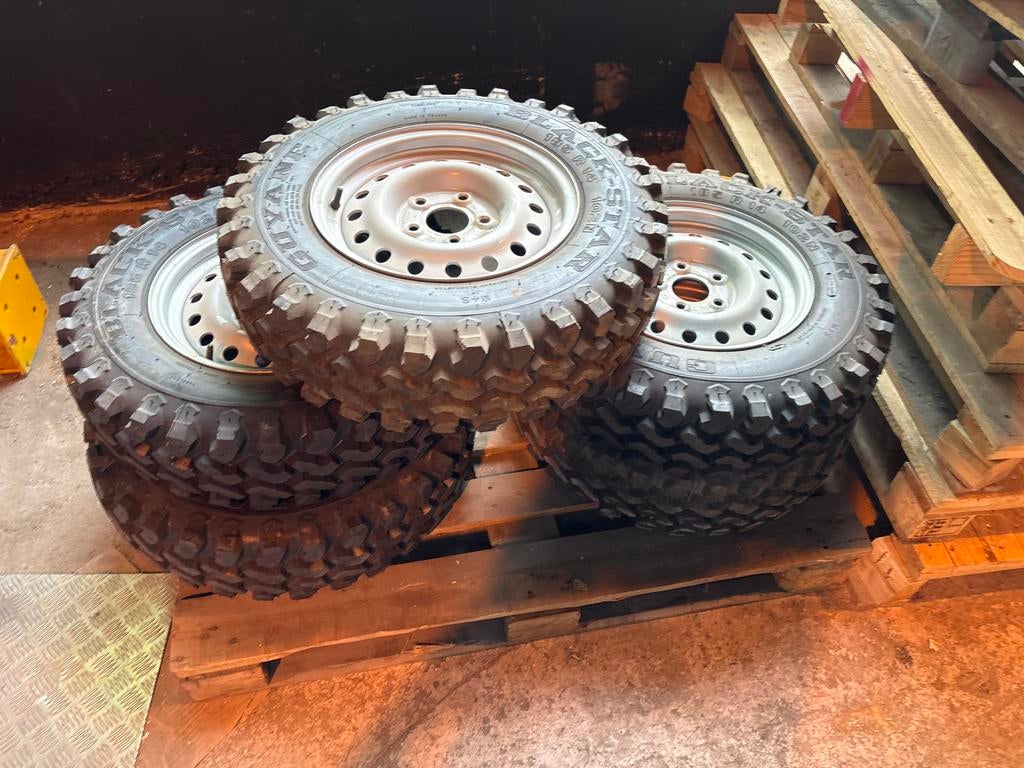 Set van 4 Black-Star banden met velgen - 14 inch, Auto-onderdelen, Banden en Velgen, Ophalen, 14 inch, Gebruikt, Banden en Velgen