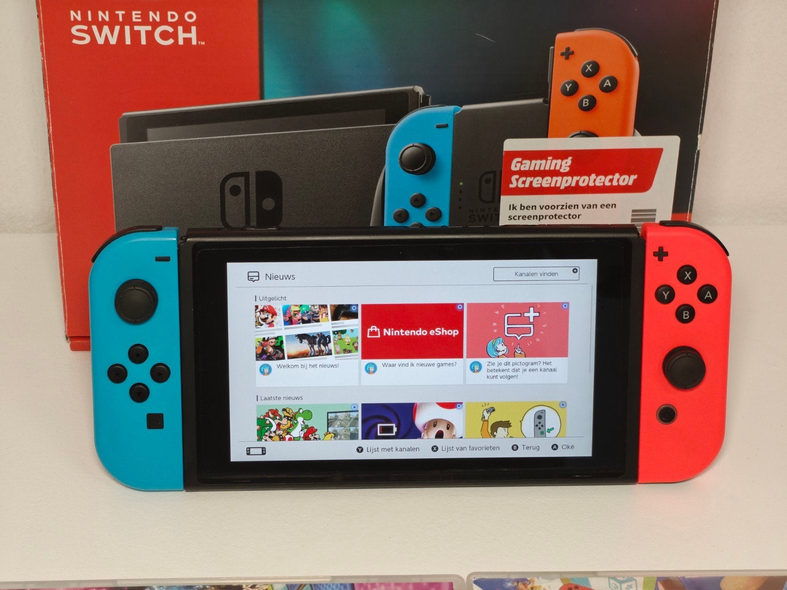 Nintendo Switch V2 met 2 games, Nintendo, Racen en Vliegen, Zo goed als nieuw, Info@nintendo.de
