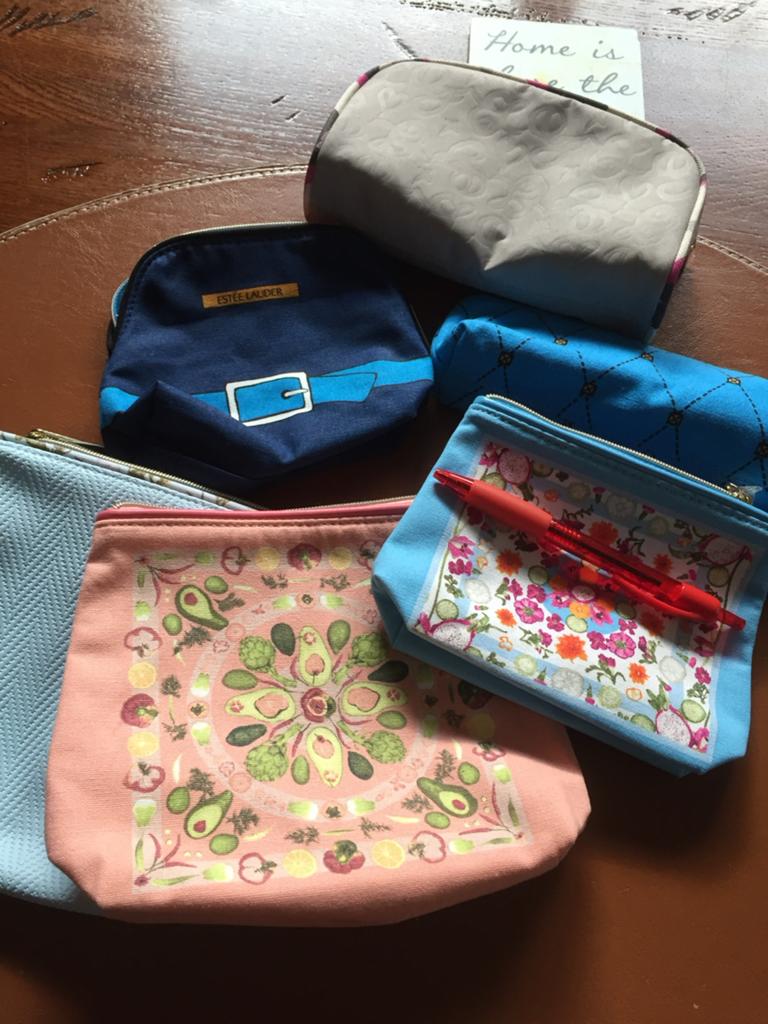 Estee Lauder Toilettasjes - 5 euro per stuk Kleuren & Maten, Ophalen of Verzenden, Nieuw, Overige kleuren, Dame
