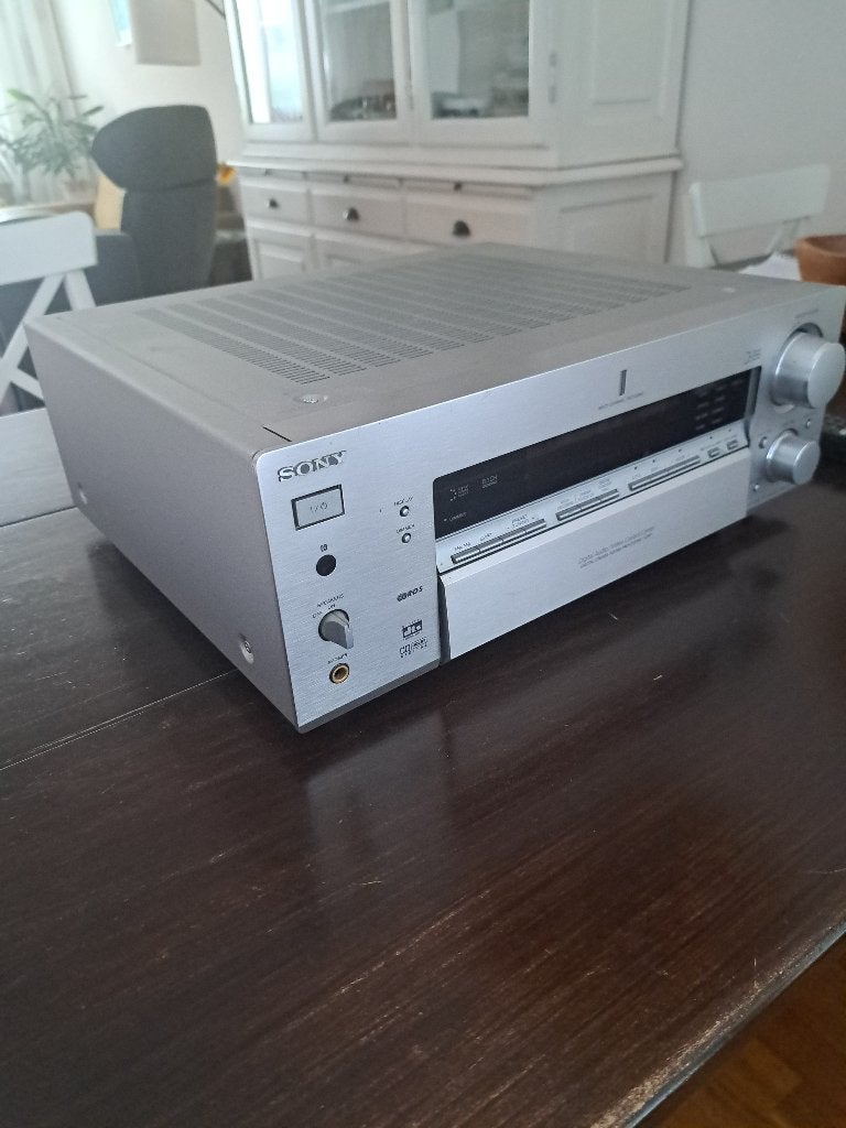 Foto 3 van Sony versterker receiver STR-DB870 met SS-X70ED luidsprekers