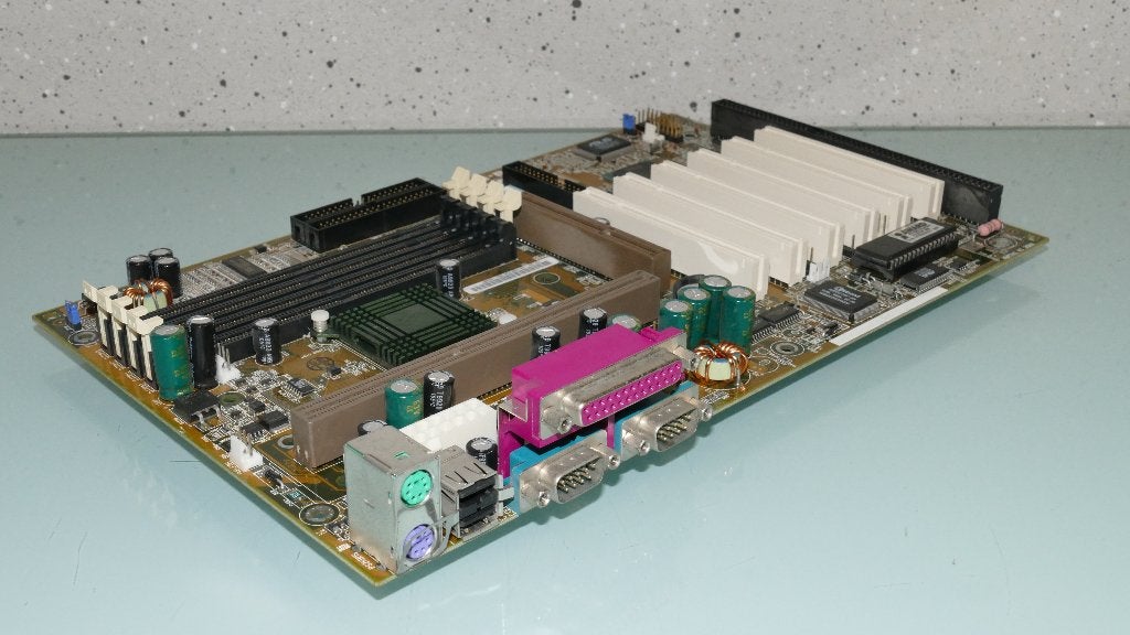 Asus P3B-F | Slot 1 | Intel Pentium | Moederbord | rev 1.03, Computers en Software, Ophalen of Verzenden