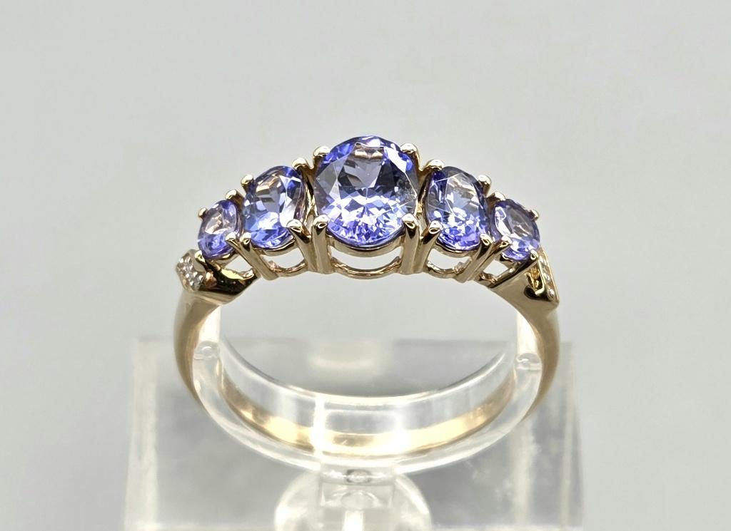 Gouden Vintage ring edelsteen tanzaniet en diamant. 2026/307, 20 of groter, ., Paars, Ophalen of Verzenden