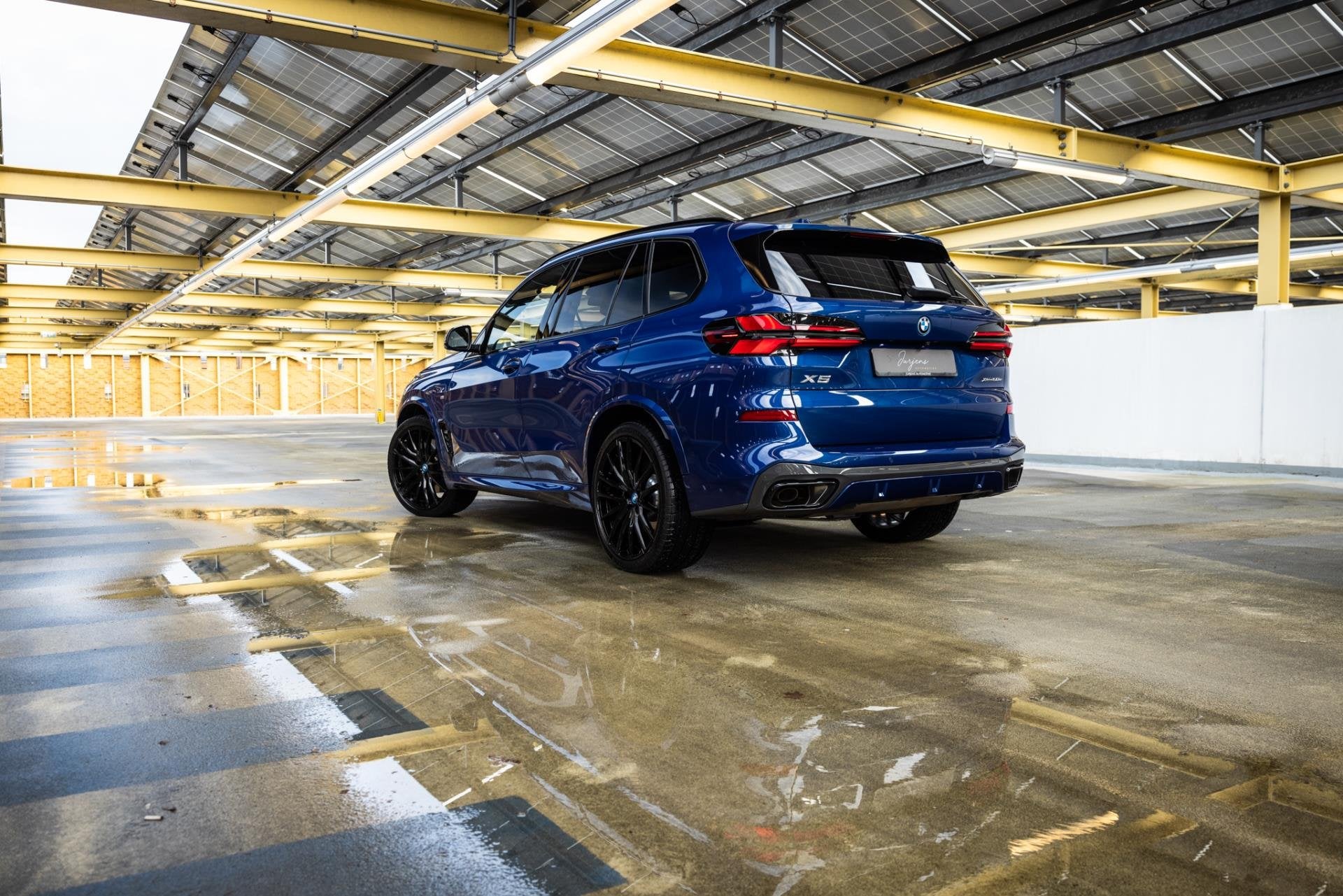 BMW X5 XDrive 50e M-Sport | Individual | M Massage Zetels |, Gebruikt, 2395 kg, Blauw, Bedrijf