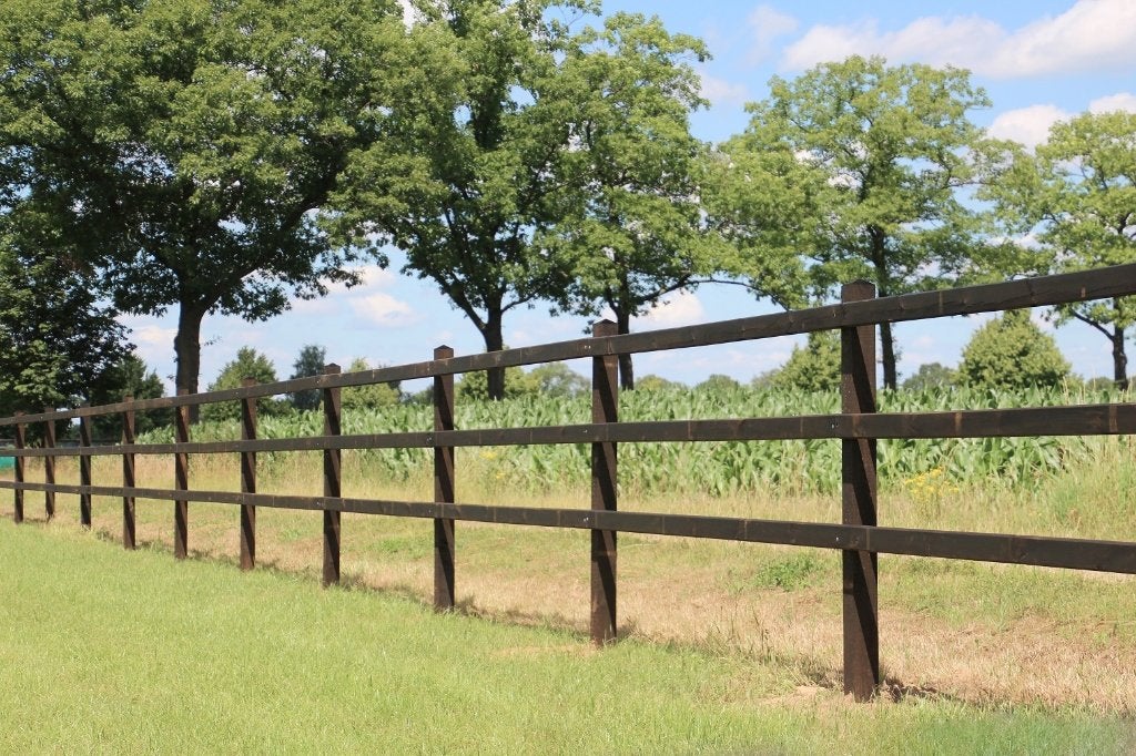 14. Houten omheining | paardenbak | paarden omheining, Dieren en Toebehoren, Weidegang, 4 paarden of pony's of meer