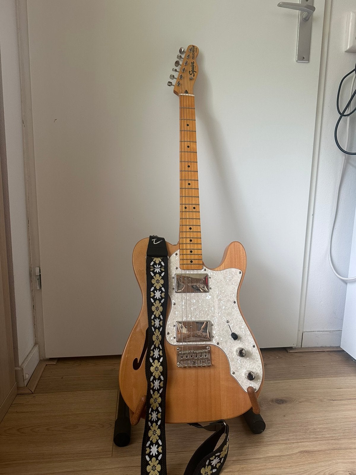 Squier Classic Vibe 70’s Telecaster Thinline (NIEUWSTAAT!!), Ophalen, Zo goed als nieuw, Semi-solid body, Fender