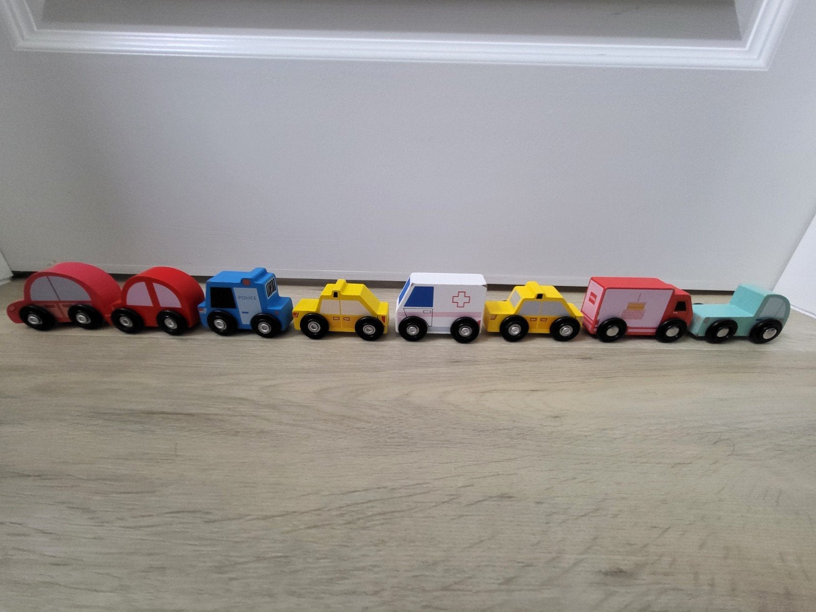 houten speelgoedauto's, Ophalen, Gebruikt