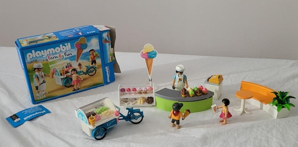 Playmobil ijswinkel en mobiele ijsverkoper 9426 unieke set, Ophalen of Verzenden, Nieuw, Complete set