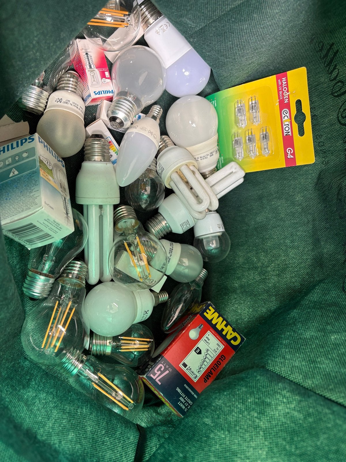 Assortiment lampjes: spaarlampen, ledlampen en halogeen, Ophalen, Gebruikt