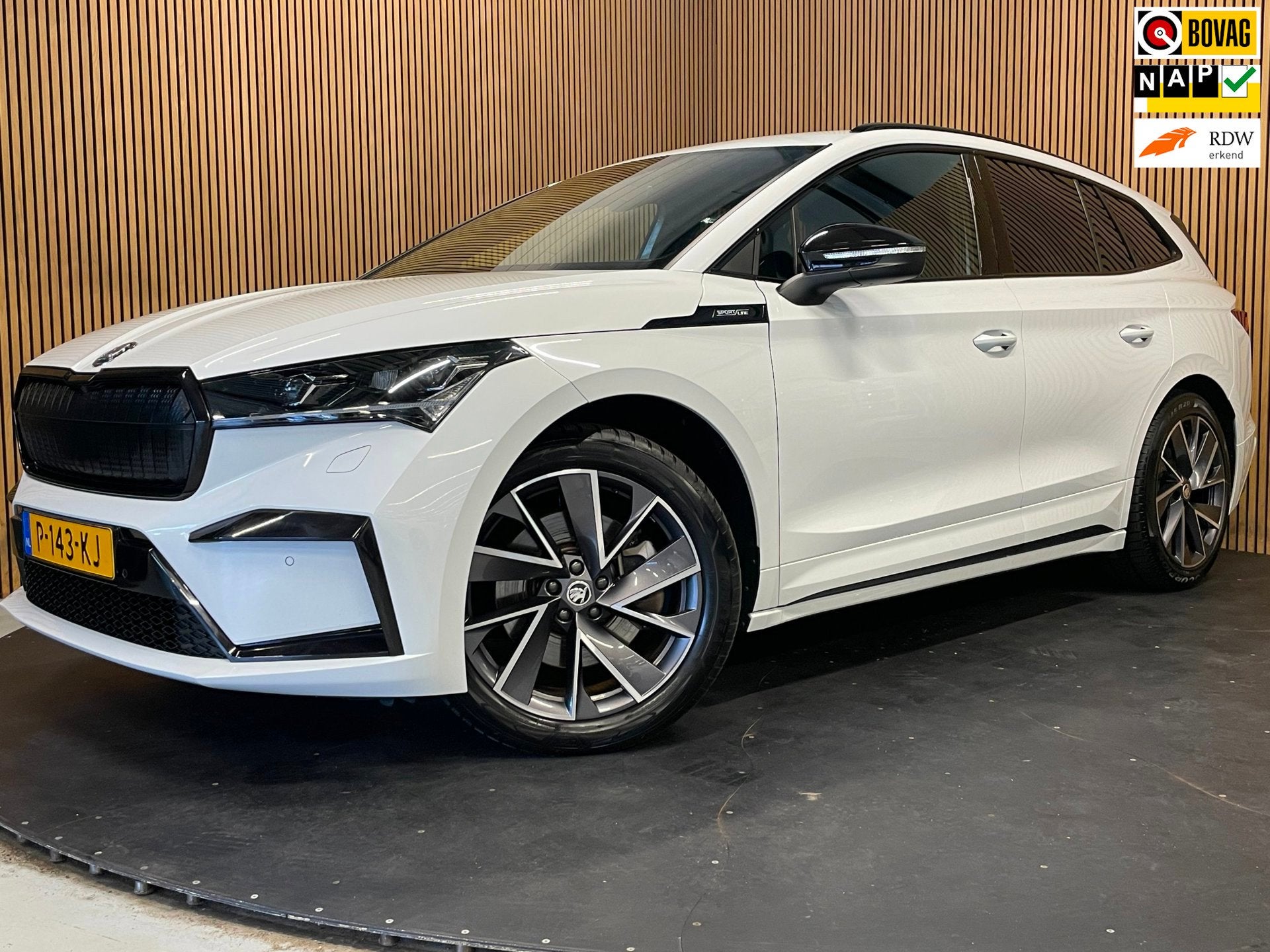Skoda Enyaq iV 80 Sportline|91% SOH|BLACK&WHITE EDITION|ACC|, Auto's, Skoda, Automaat, Dealer onderhouden, Achterwielaandrijving